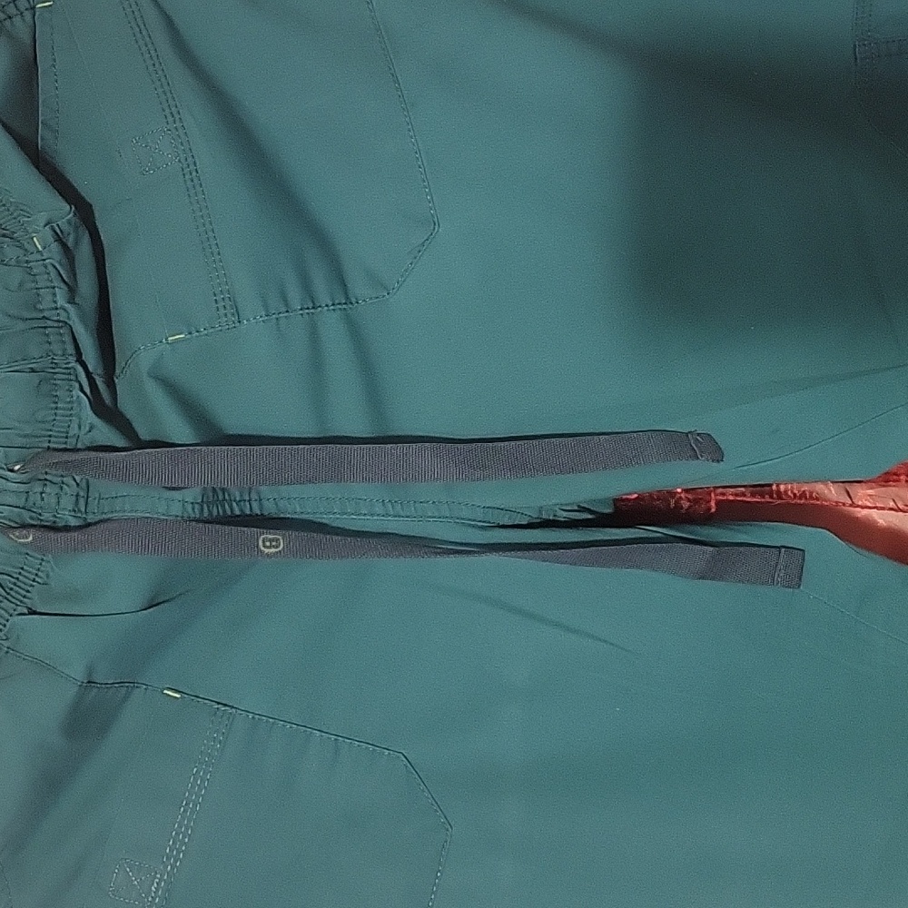 SCRUB PANTS GREEN SIZE LARGE  .
